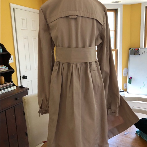 Trench coat with a flare from Anthropologie - Picture 2 of 4